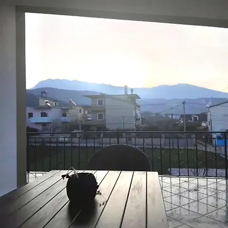 Parents House 2 Берат